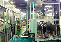 Picture: Transportation of assembly connecting rod before heat treatment process